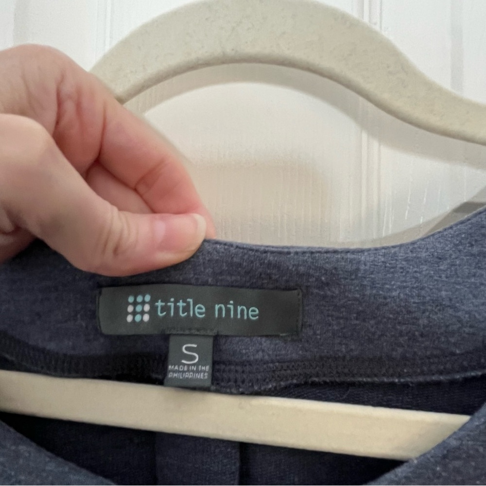 Title Nine Gray and Blue Short Sleeve Dress size small - Picture 4 of 9